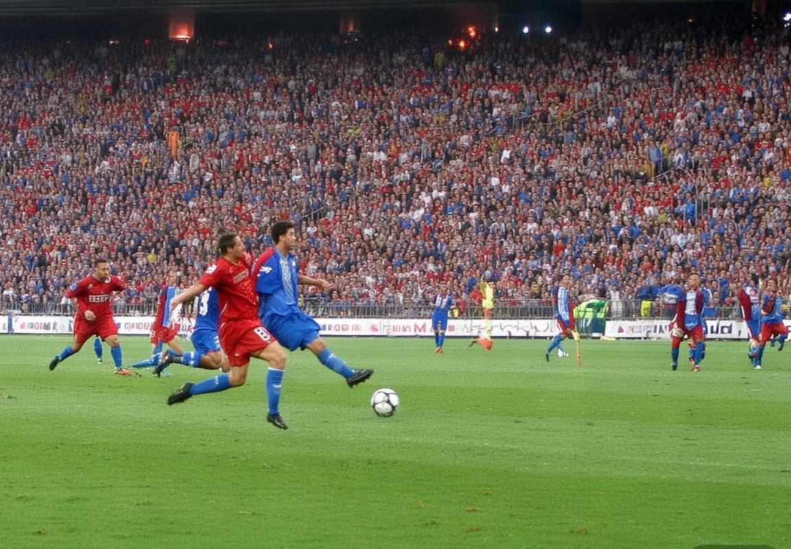 2004年诺坎普巅峰对决：巴塞罗那VS皇家社会经典回顾(图3)